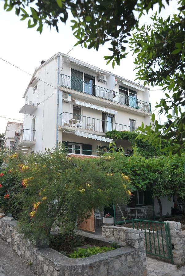 Apartments Sonia & Ana Trogir Exteriör bild