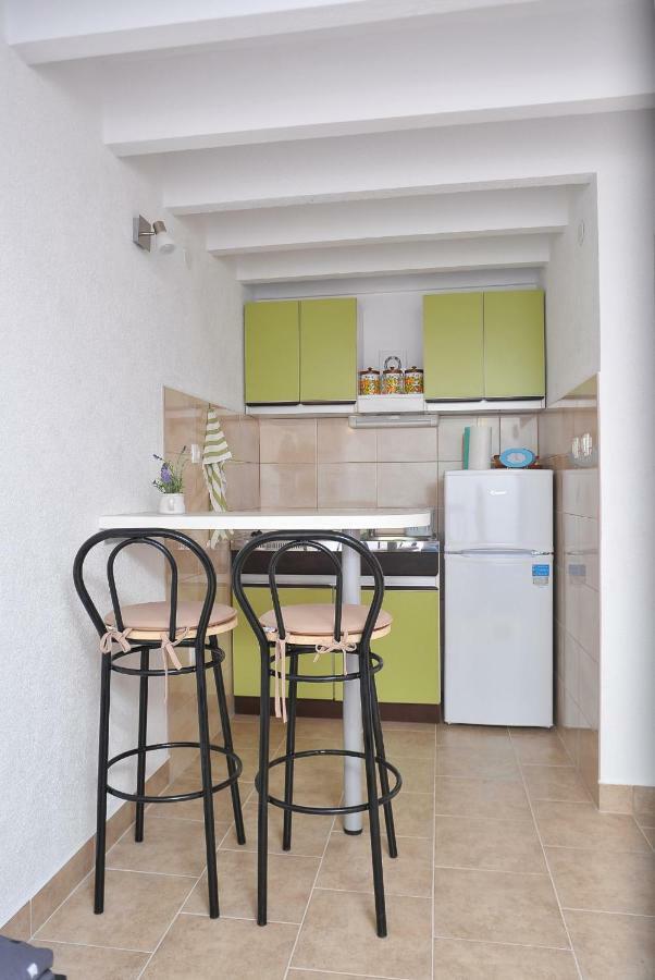 Apartments Sonia & Ana Trogir Exteriör bild
